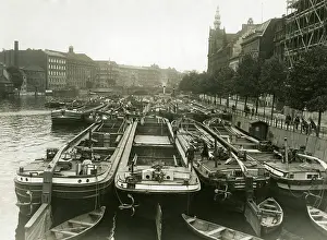 Lack: Inland ships in Berlin