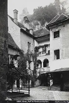 Taverns: Inner courtyard of Krebsenkeller in Graz