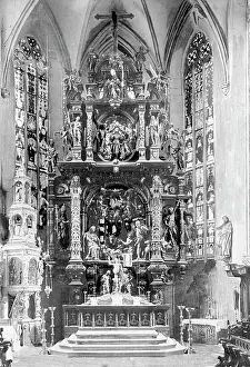 Vies: Inner vies of the cathedral in Ueberlingen