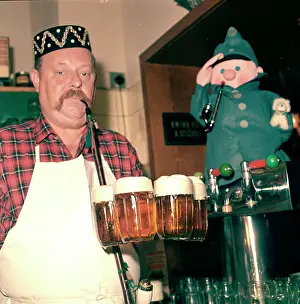 Landlords: Innkeeper - landlord - bartender - draught draft