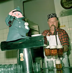 Landlords: Innkeeper - landlord - bartender - draught draft