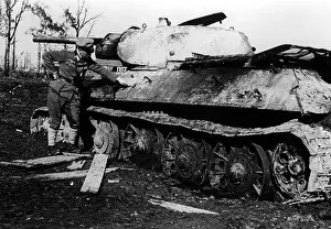 Reports: Inspection of a destroyed T-45 tank, 1942