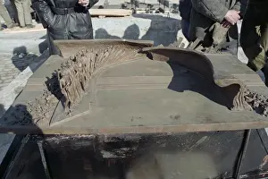 Layout: Installation of monument to fascism victims on