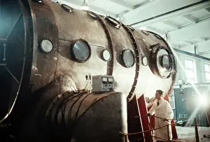 Vacuum: Institute of Thermophysics, 1978