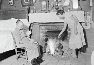 Grandmother: Interior of the home of an elder woman, Tennessee, 1933
