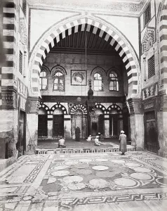 Qaytbay: Interior Kait Bey mosque, Cairo, Egypt