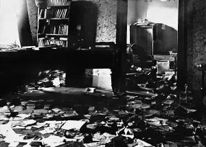 Toppled: Interior of a ransacked apartment of Rabbi Dr. Kelemann foll