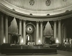Hedwig: Interior of the St. Hedwig's Cathedral at Bebelplatz