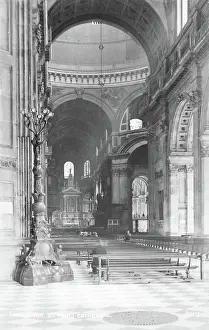 Worshippers: Interior of St. Paul's Cathedral
