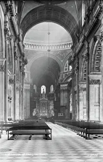 Highlighting: Interior of St. Paul's Cathedral