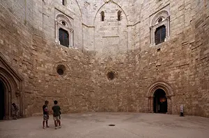 Andria: Internal courtyard, Castel del Monte, Andria, Puglia, Italy