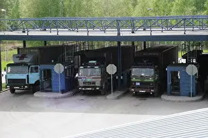 Freight: International automobile transition