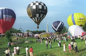 Pskov: An international meeting of aeronauts held in