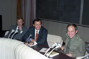 Zvyozdny: International spaceship crew, 1992