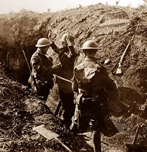 Interrogating: Interrogating a German prisoner during the First World War