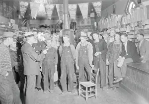 Unemployment: Interviewer explaining the methods of employment