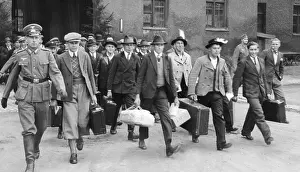 Reintroduction: Introduction of compulsory military service, 1935