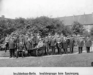 Wheelchair: Invalids in Berlin