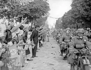 Jubilation: Invasion of German troops in Zuckmantel, 1938