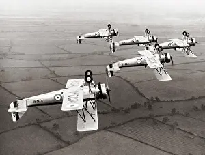 Wittering: Inverted flying, RAF Wittering, biplanes, 1933