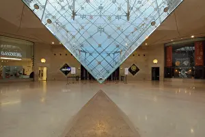 Carrousel: Inverted Pyramid, Carrousel du Louvre, Paris, France