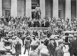 Investors: INVESTORS/WALL STREET