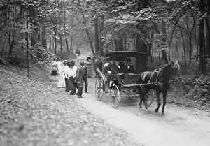 Sagamore: Invited guests on way to Roosevelt House, ?