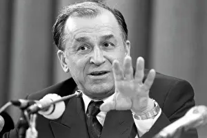 Iliescu: Ion Iliescu, 1991