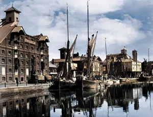 Atcolourisedpic: IPSWICH DOCKS