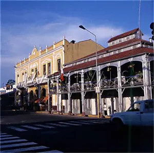 Armas: IQUITOS - PERU