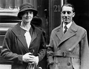 Joliot: Irene Joliot Curie and FrEdEric Joliot