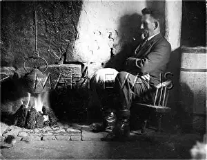 Newtown: IRISH COTTAGE FIRESIDE