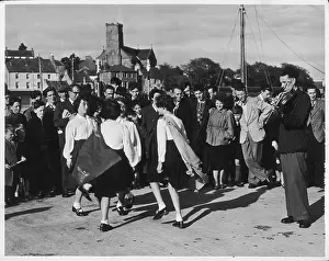 Killybegs: IRISH DANCERS