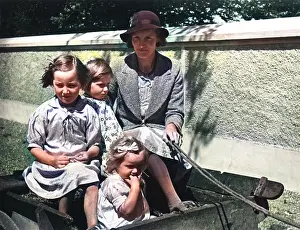 IRISH MOTHER & GIRLS