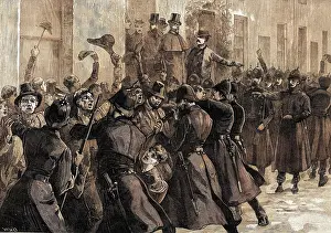 Brien: IRISH POLICE/CROWD SCENE