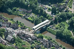 Coalbrookdale: The Iron Bridge undergoing restoration