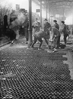 Grids: Iron platform in Charlotenburg