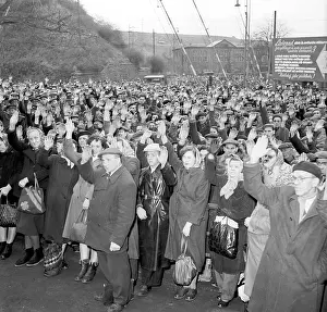 Rublic: Iron works - workers - rally - gathering - vote