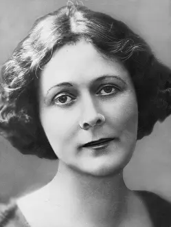 Pageboy: Isadora Duncan