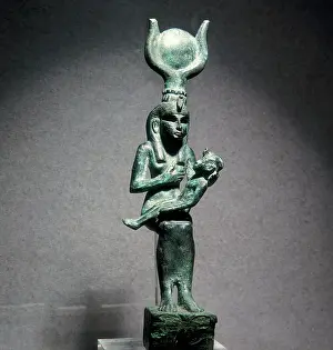 Sforzesco: Iside nursing Horo, bronze, Egypt