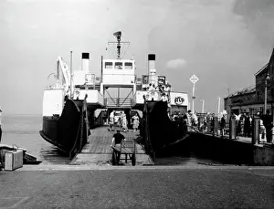 Ferries: ISLE OF WIGHT FERRY