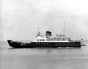 Cowes: ISLE OF WIGHT FERRY