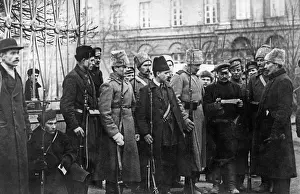 Smolny: Issue of orders to volunteers, 1917