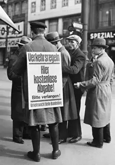 Leipziger: Issuing new traffic rules by the unemployed, 1932