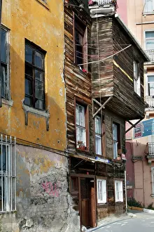 Decayed: Istanbul