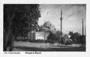 Bayezid: Istanbul, Turkey - Beyazit Square and Mosque