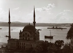Dolmabahce: Istanbul, Turkey - Dolmabahce Mosque
