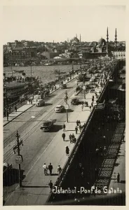 Apr18: Istanbul, Turkey - Galata Bridge