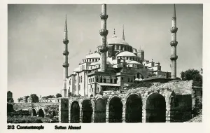 Sultanahmet: Istanbul, Turkey - Sultanahmet Mosque