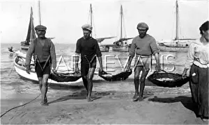 Bronzed: ITALIAN FISHERMEN